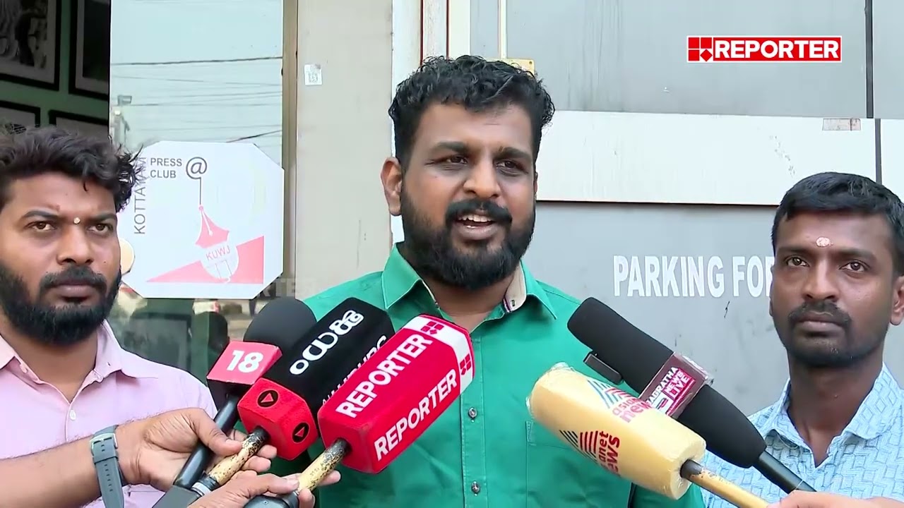 'അടൂർ പ്രകാശ് രാജി വയ്ക്കണം, വിഗ്രഹക്കടത്തുകാർ സോണിയ ഗാന്ധിയുമായി ഉണ്ടാക്കിയ ഡീൽ എന്താണ്':Manuprasad