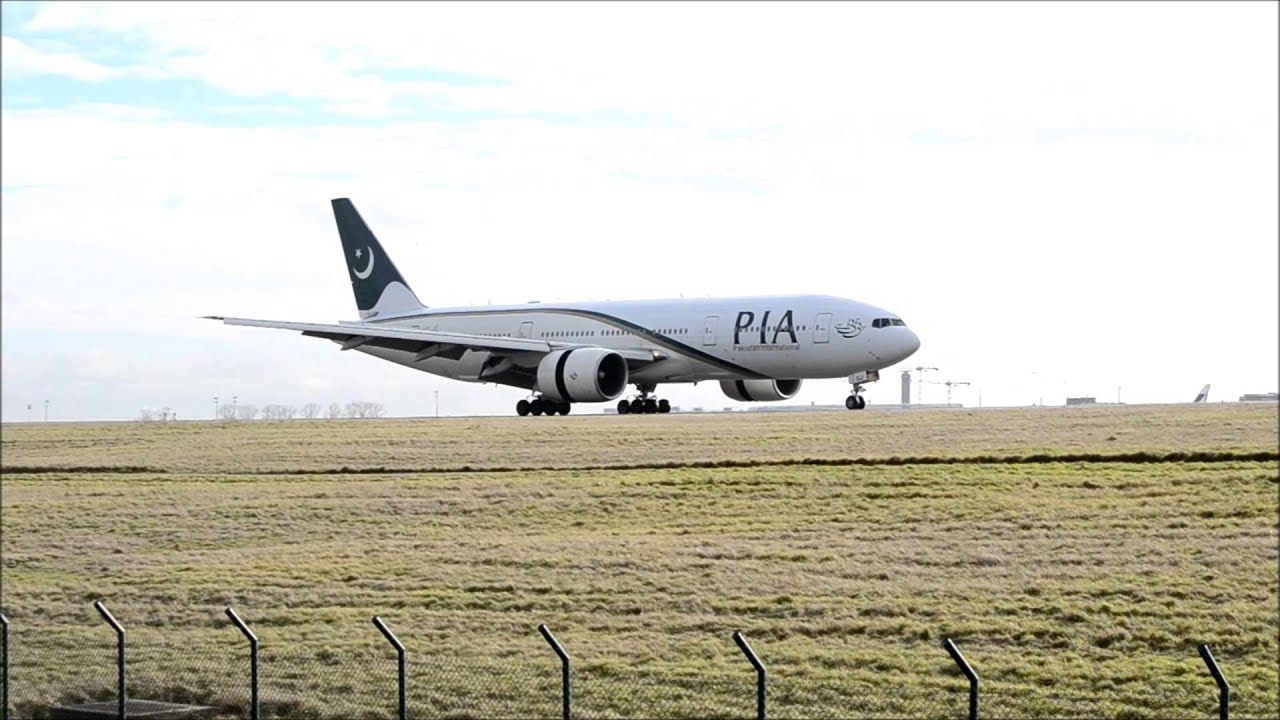 Various Arrivals at Paris CDG [B748,A380,A346...]