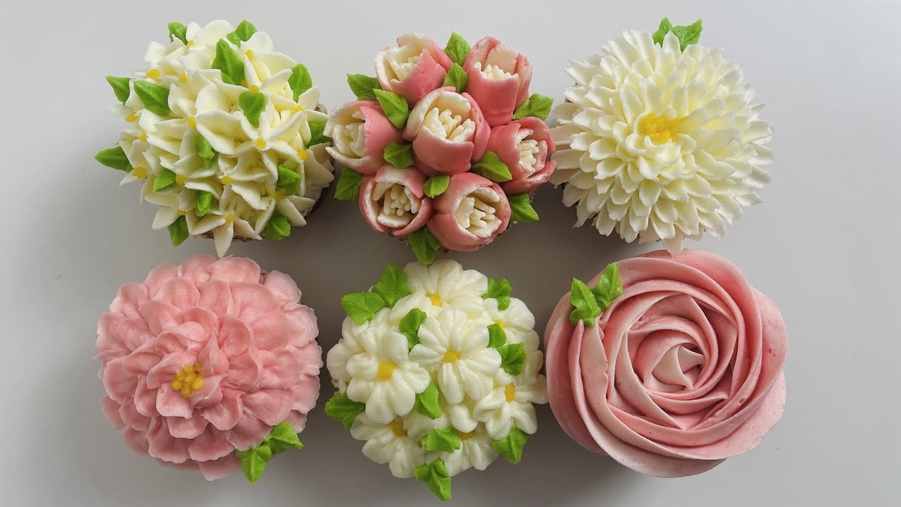 Buttercream Floral Cupcake Decorating in pink & white 