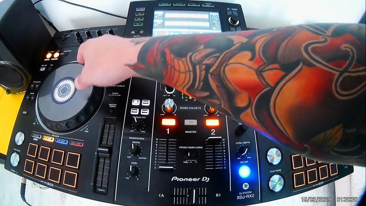 XDJ RX2 PIONEER - PERFORMANCE SET !!! 10 MINUTES TECH HOUSE !!!