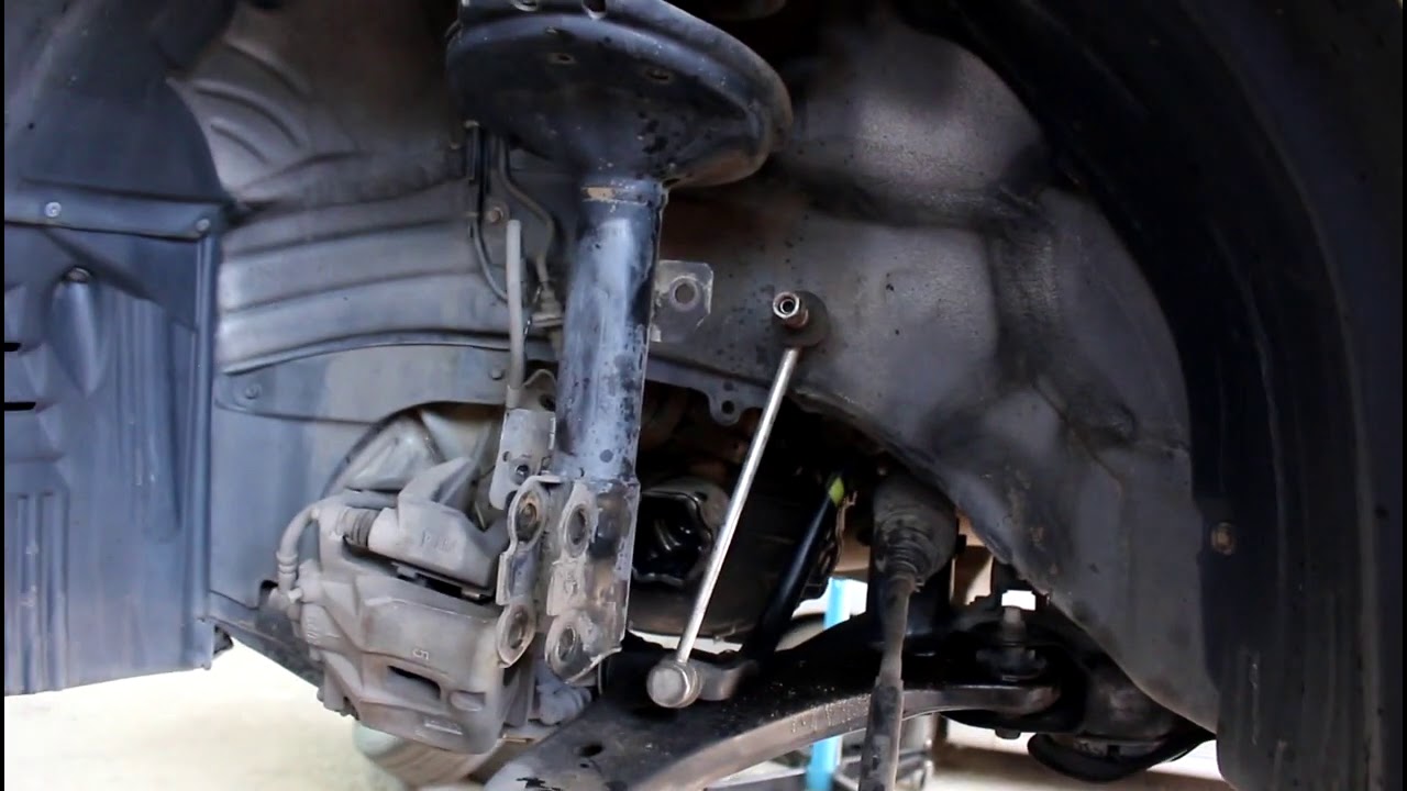 Замена пружин передних стоек на Toyota Harrier MCU30 Тойота Харриер 2004 года