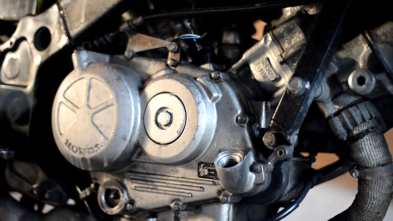 Oil and filter change on a Honda VT250FG MC15