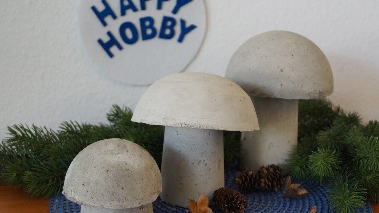 Pilze aus Beton basteln mit Joghurt-/Plastikbecher sowie teilbarer Plastikkugel
