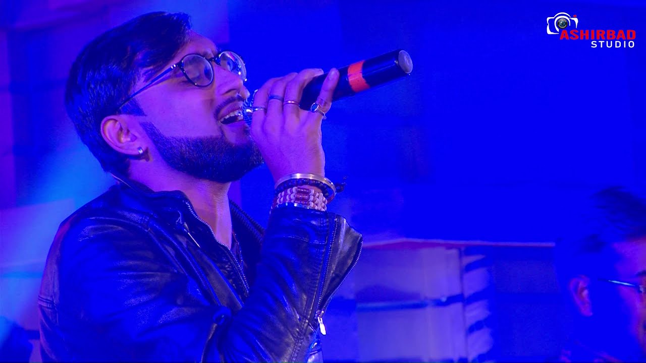 Mon Majhi Re || Arijit Singh || Boss || Jeet || Live Stage Program Performance
