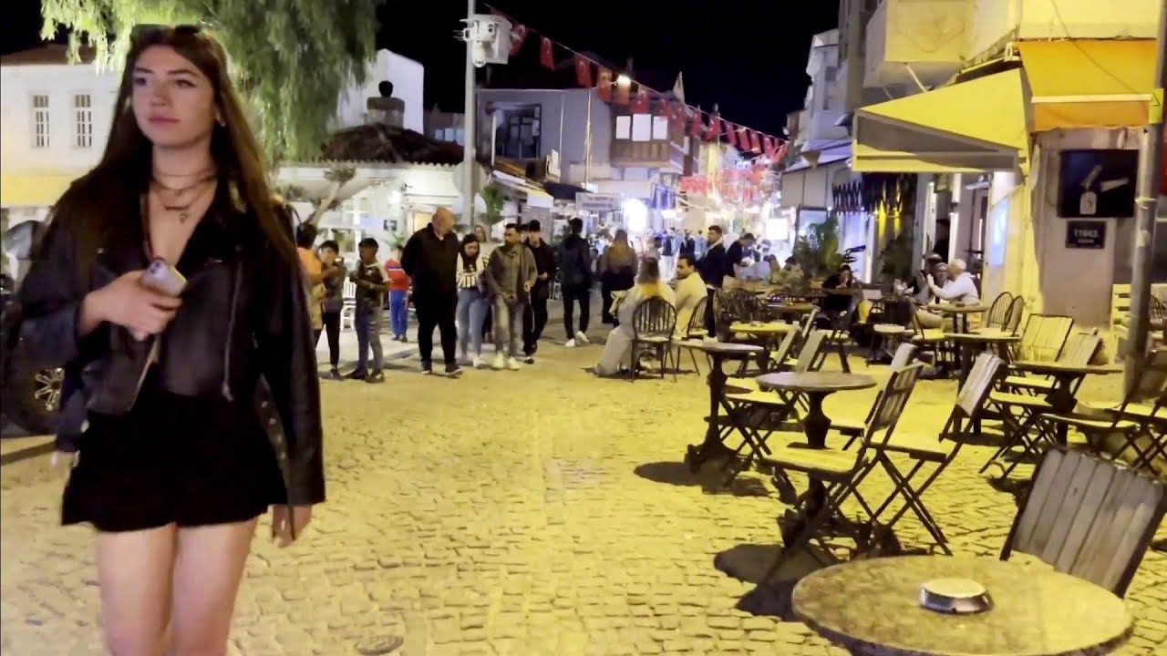 Exploring the Beautiful Streets of Alacati, Turkey: Come Walk With Me!