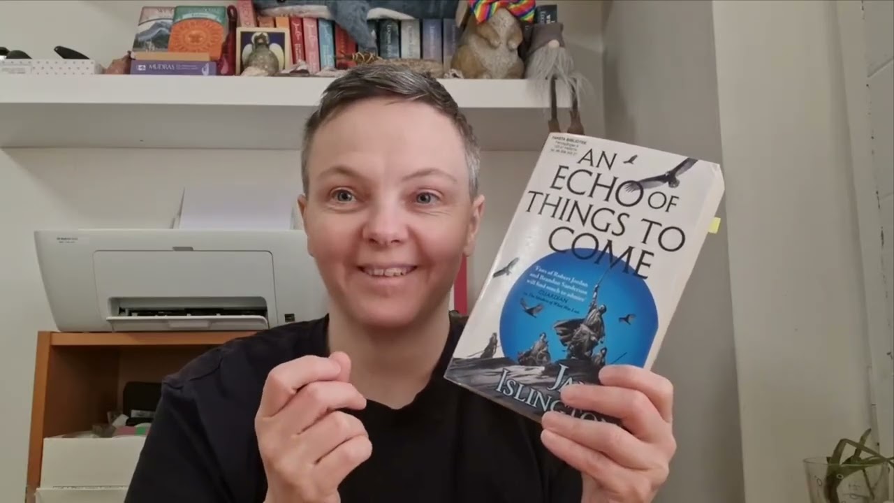 Total chaos with a 5⭐ & a 2⭐ 📚 One Fantasy & one Romance | Reading update 