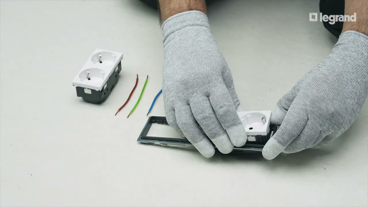 Doze de pardoseală Legrand - Ghid de instalare (Ref. 0 807 21 / 0 807 22 / 0 807 23)
