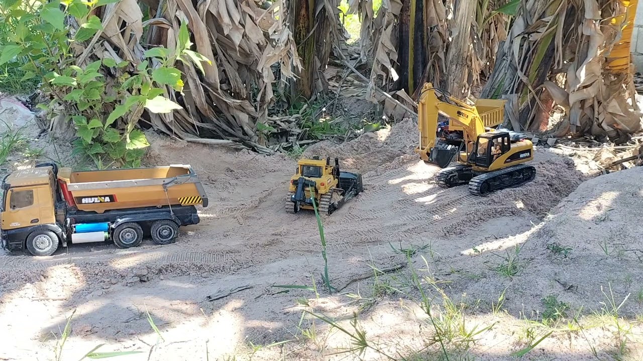 Rc New huina truck,Rc construction review job,Bulldozer 1569,Dump 1573,Excavator 1550