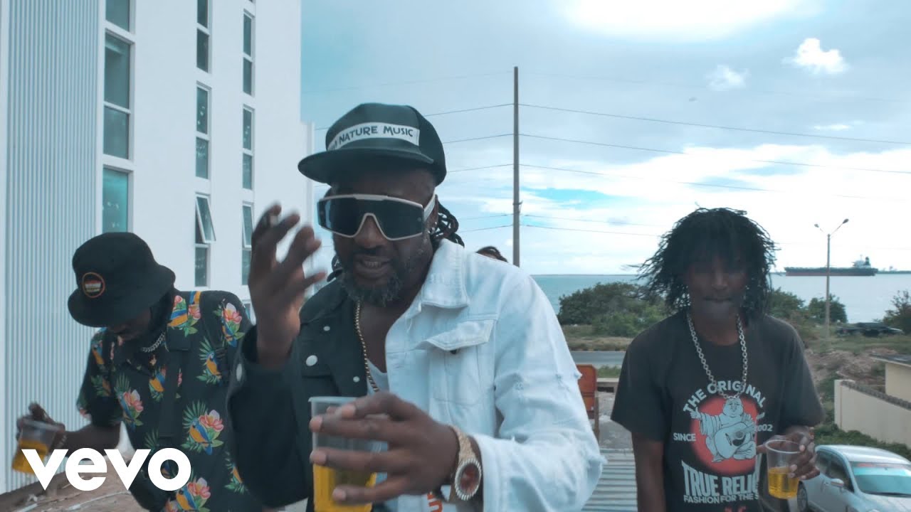 CAVI NATURE - ME HIGH (OFFICIAL MUSIC VIDEO)