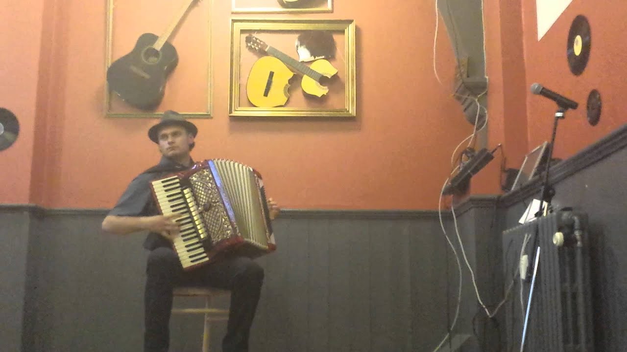 Accordion - Cristina