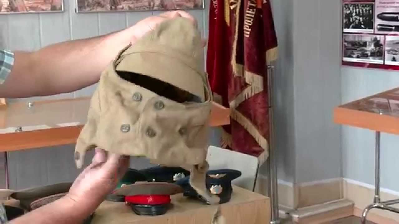 Коллекции Дмитрия Николаева. Фуражки