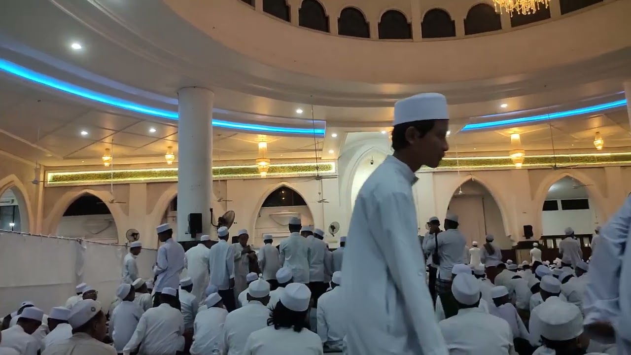MERDU ADZAN AL FITRAH SURABAYA