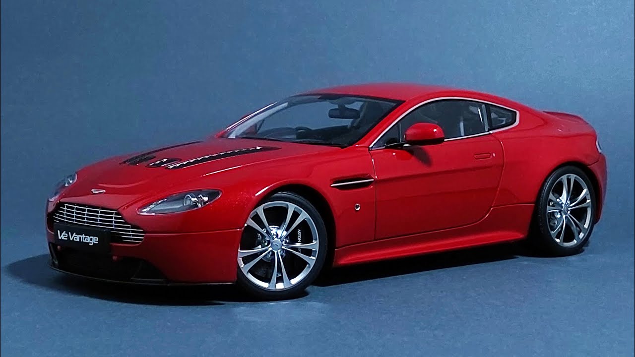 AUTOart 1:18  Aston Martin V12 Vantage