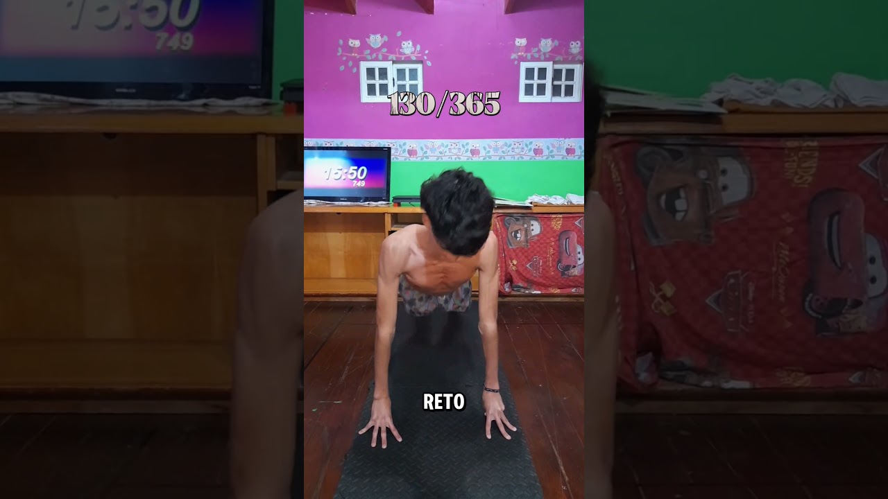 Dia 130 haciendo una flexion#soyuri366 #Ejercicio #Flexiones #Reto #Entrenamiento #Ejerciciodiario