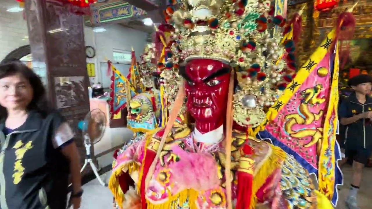 2024年7月7日，台中市興農宮 神農大帝暨眾神聖尊神南部巡禮，蒞臨伸港寶天宮參香。