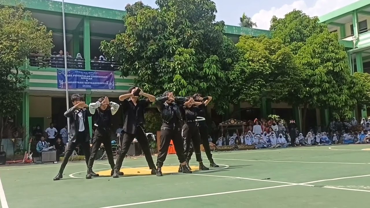 SMAN 14 BEKASI - Demo Ekskul SEPASI Div Moder Dance