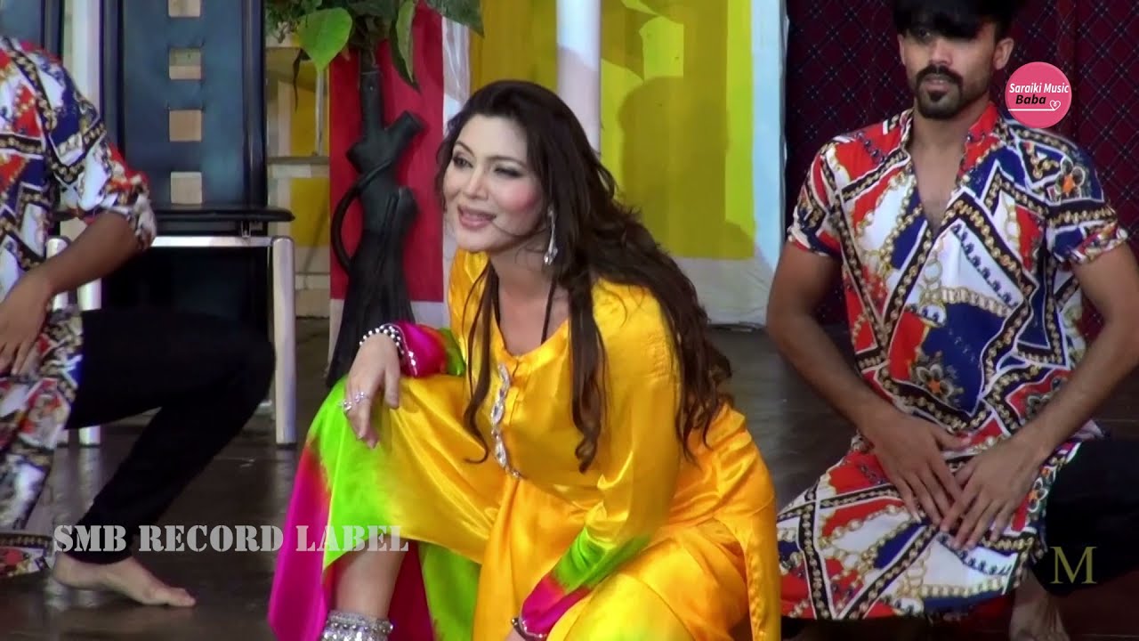 KHUSHBOO KHAN PERFORMANCE AGG LAG GAI WAY | AZRA JEHAN PUNJABI SONG - SMB 2022