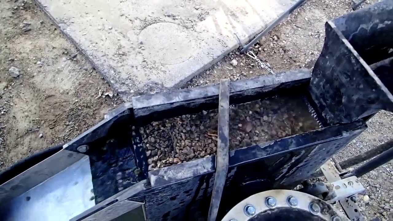 Mineral jig & auto-feeder