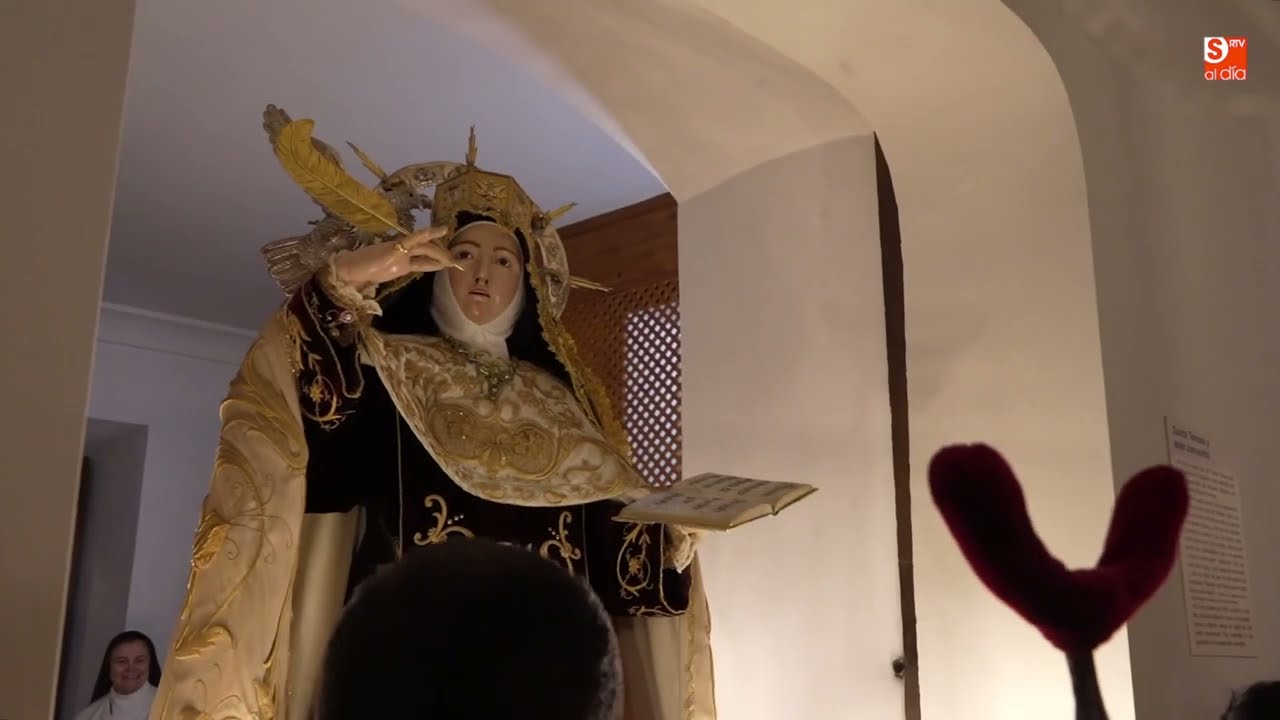 Procesión de entrada en clausura de Santa Teresa en Alba de Tormes