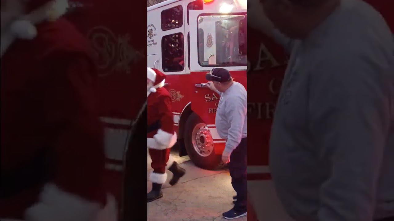 Arrival Of 🎅 & 🚦(Lighting) Of The 🎄 