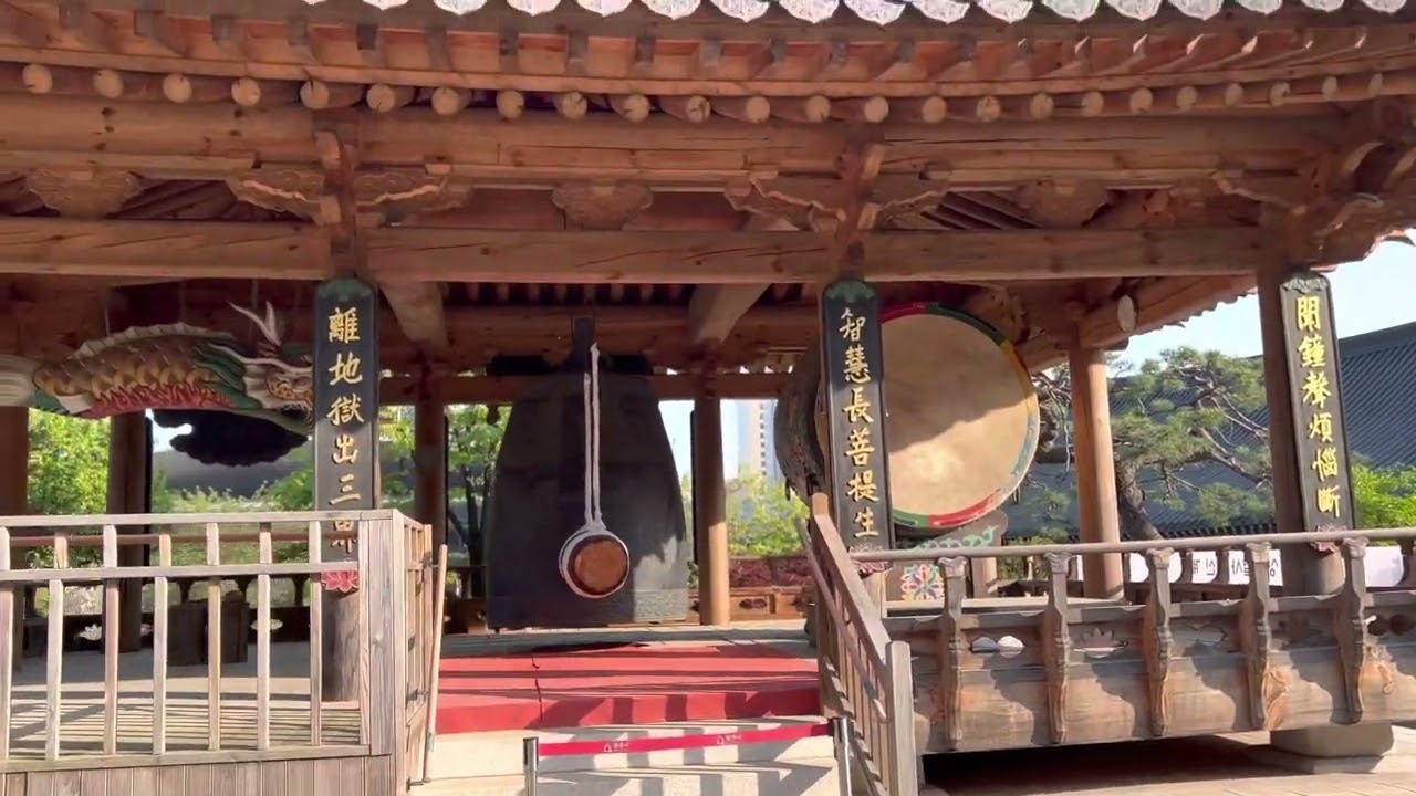 Bongeunsa Temple | Temple in Gangnam | Peaceful Visit | Emkee Travels South Korea | April 2023