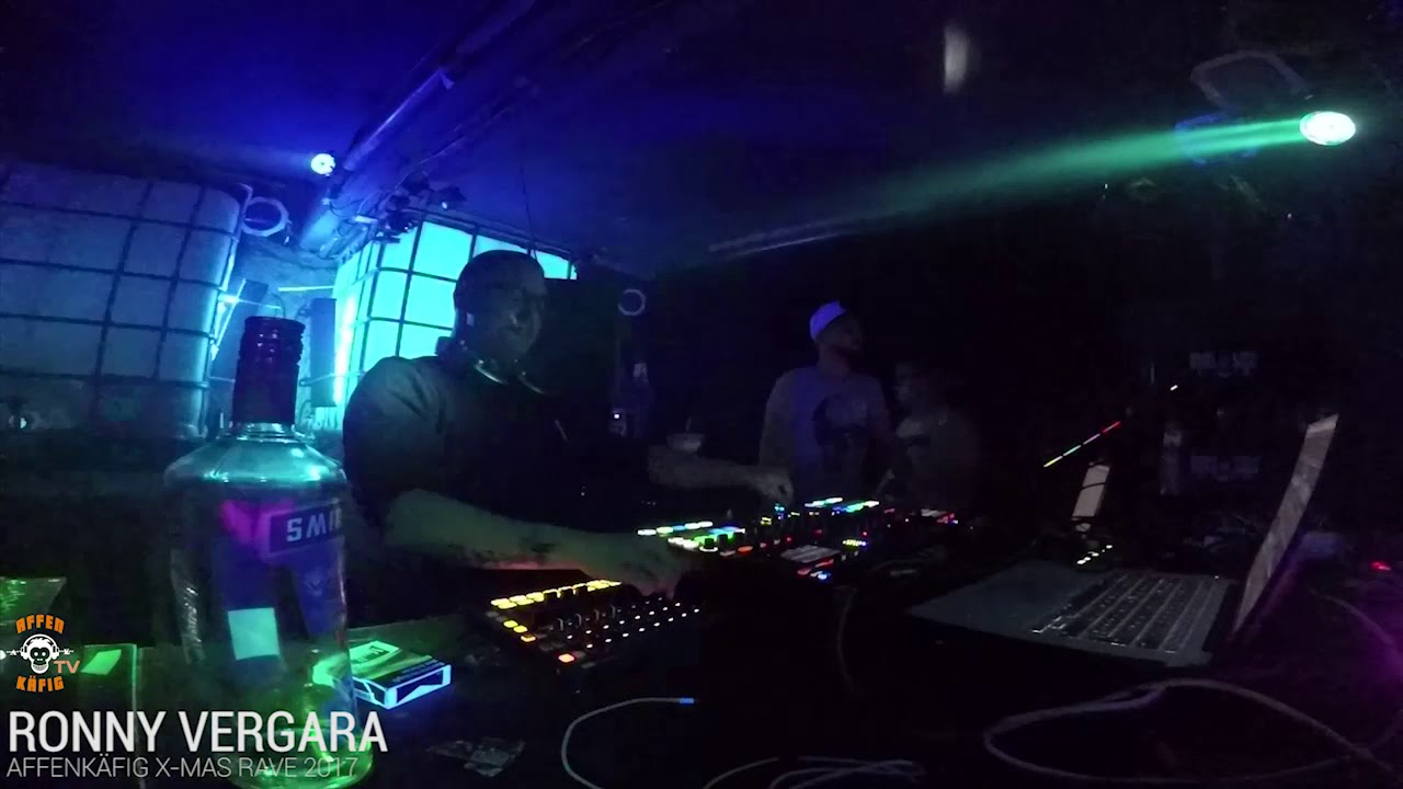 AFFENK&Auml;FIG X-MAS RAVE 2017 / RONNY VERGARA