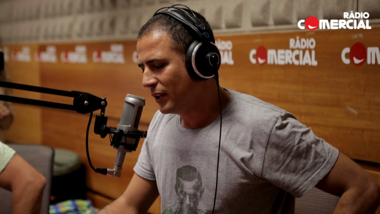 Rádio Comercial | Mixórdia de Temáticas - Rissóis na Revolução dos Cravos