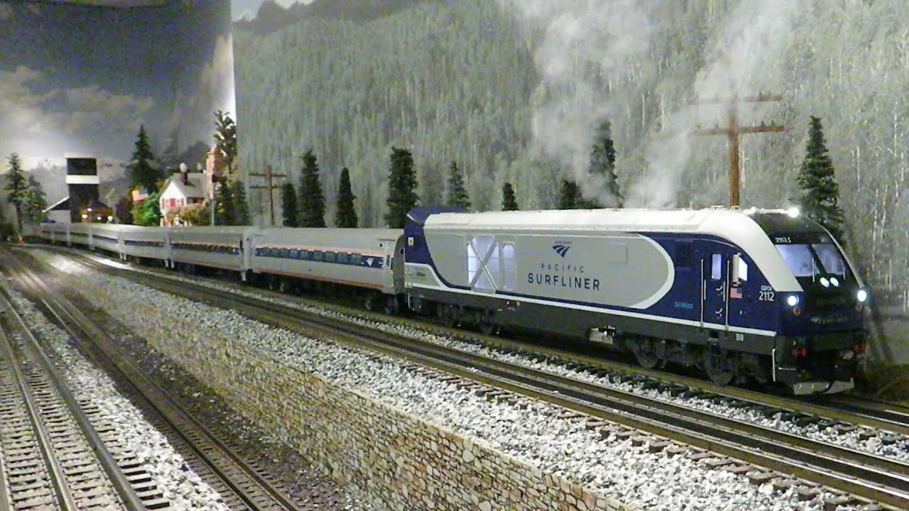 San Diego 3 Railers 3rd Rail SC-44 Surfliner single level train action