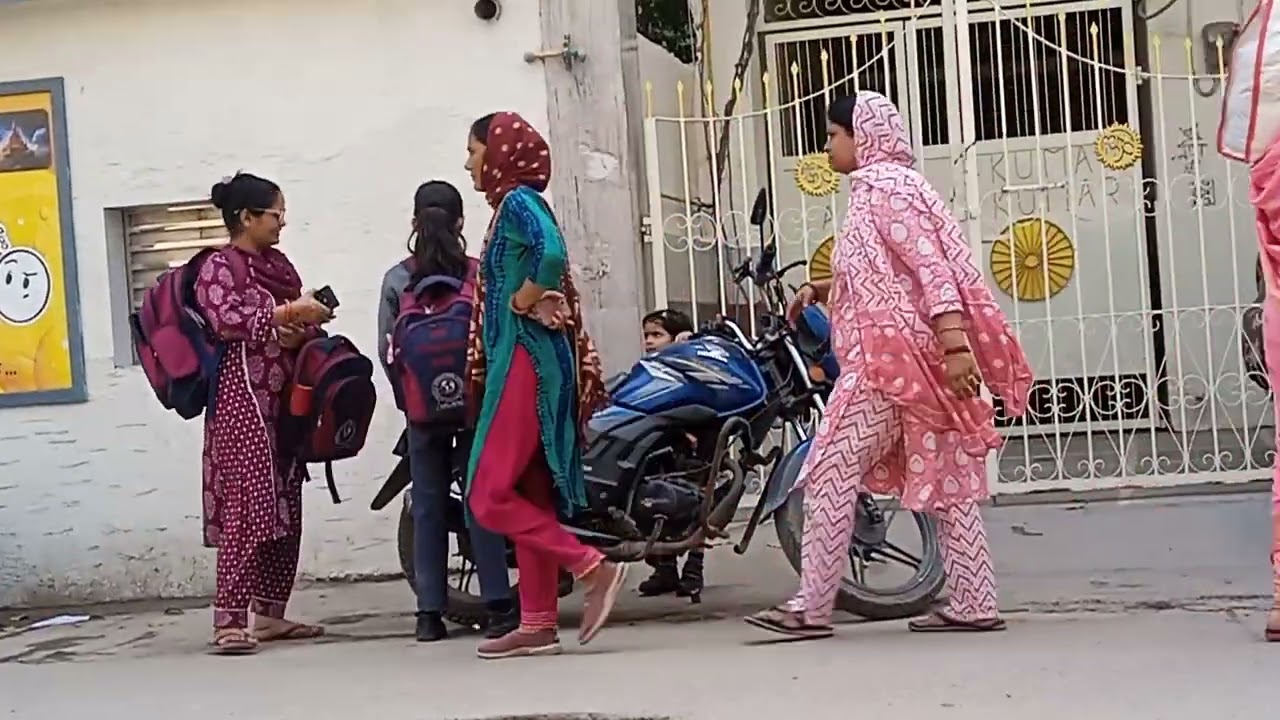 मिनी ब्लॉक ब्लॉक अच्छा लगे तो कमेंट में जरूरबताना बच्चों की छुट्टी स्कूल टाइमका ब्लॉक