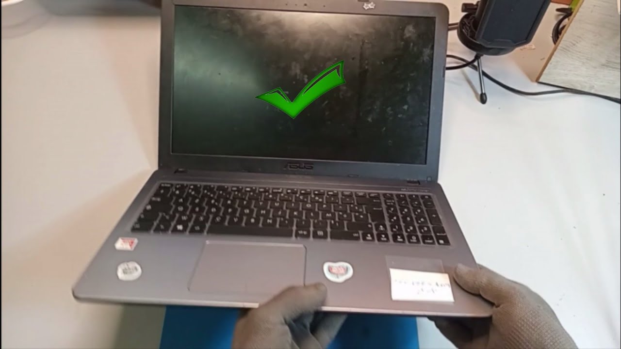 كيفية إصلاح مشكلة الشاشة السوداء في جهاز لابتوب asus