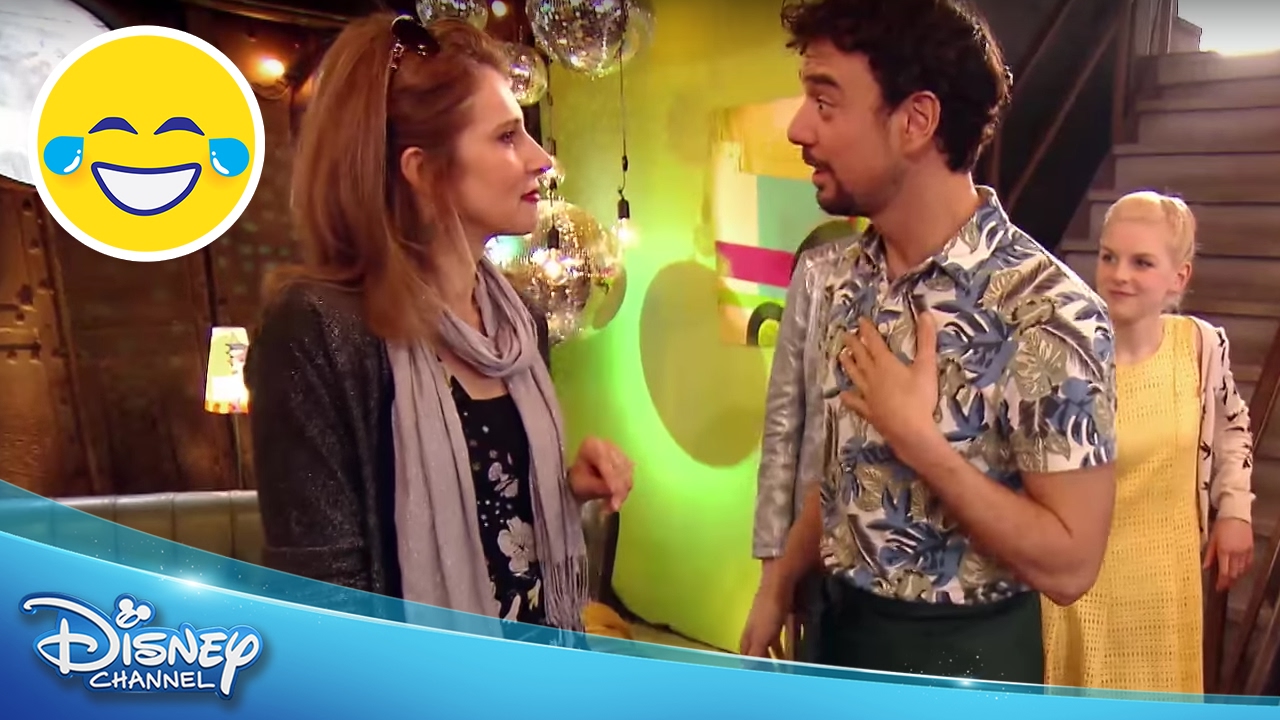 Just Like Me | Zoë's moeder | Disney Channel NL