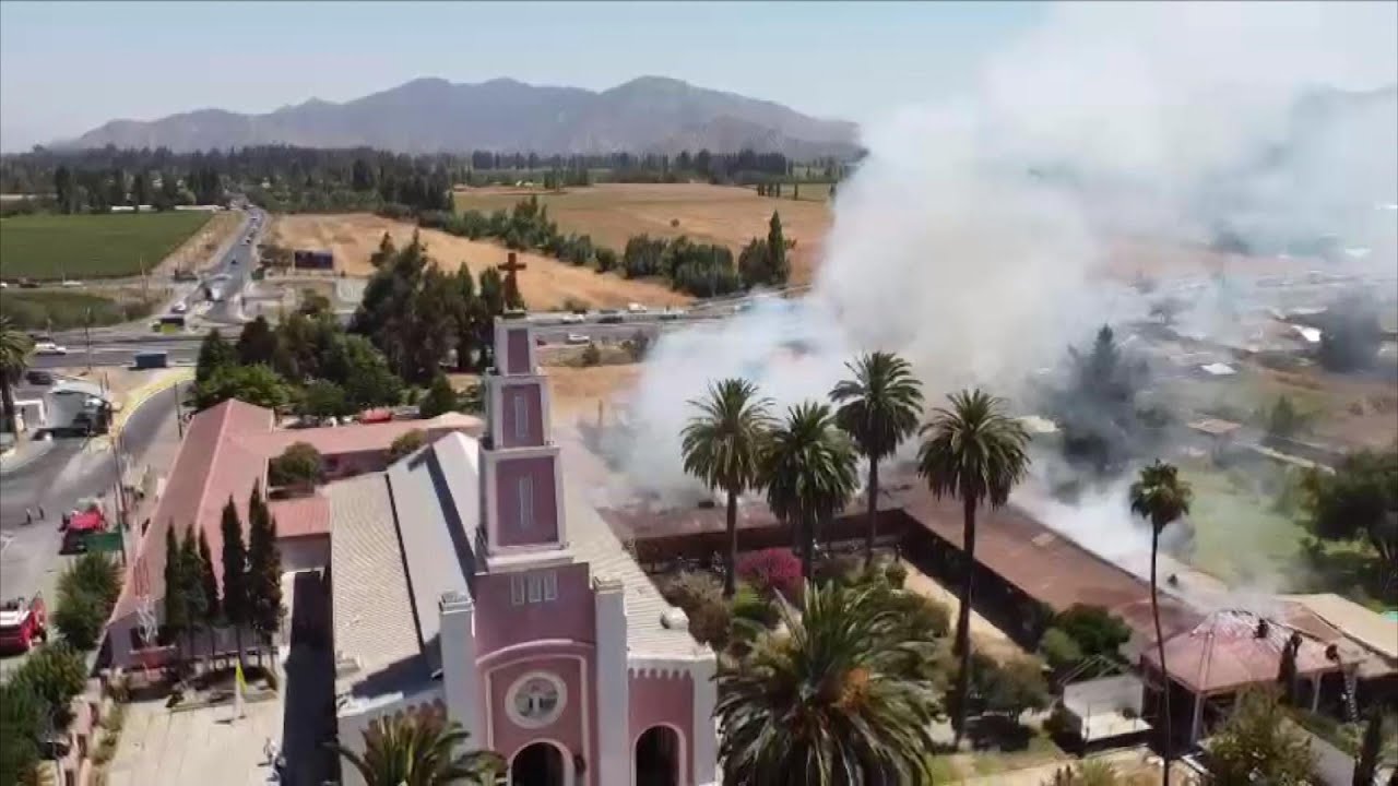 Incendio afect&oacute; a la antigua casa parroquial de la iglesia de Pelequ&eacute;n