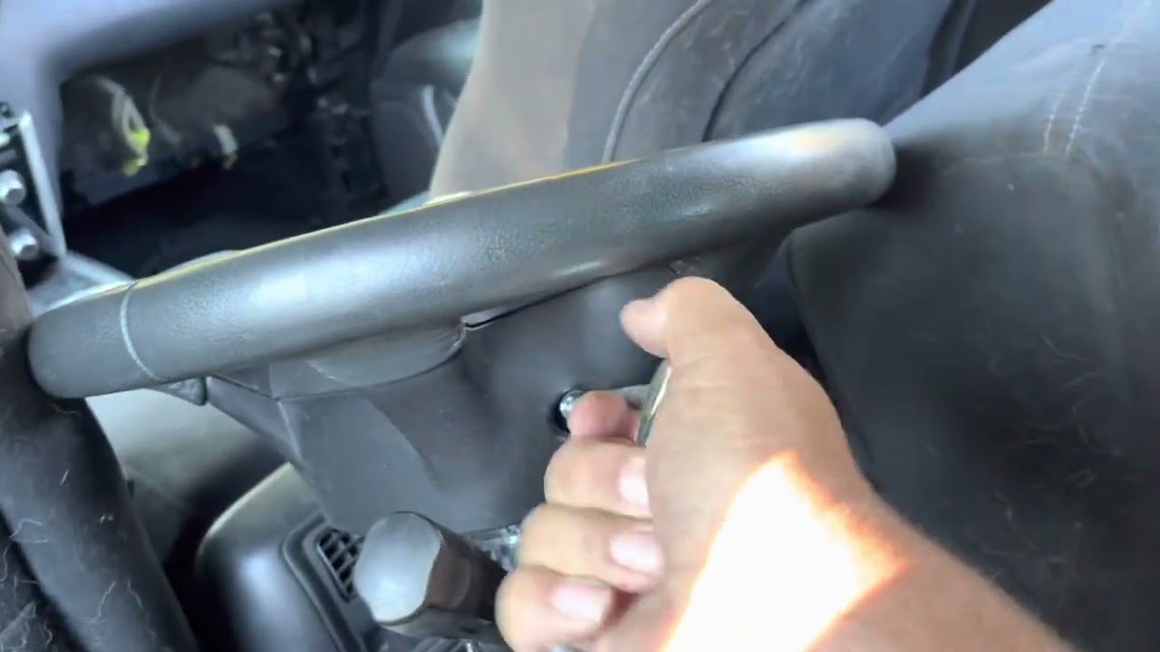 Part 1 of removing steering wheel/ airbag from 2015 Nissan Pathfinder