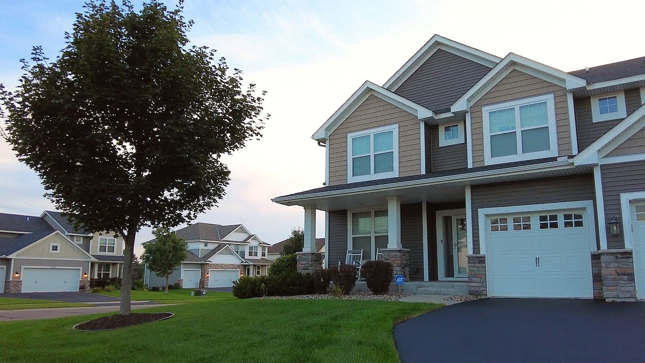 Walking in an American Neighborhood - Beautiful Houses - Suburban Tranquility at Golden Hour