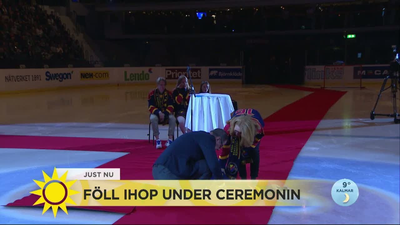 Hockeystjärnan skulle hyllas – föll ihop under ceremonin - Nyhetsmorgon (TV4)