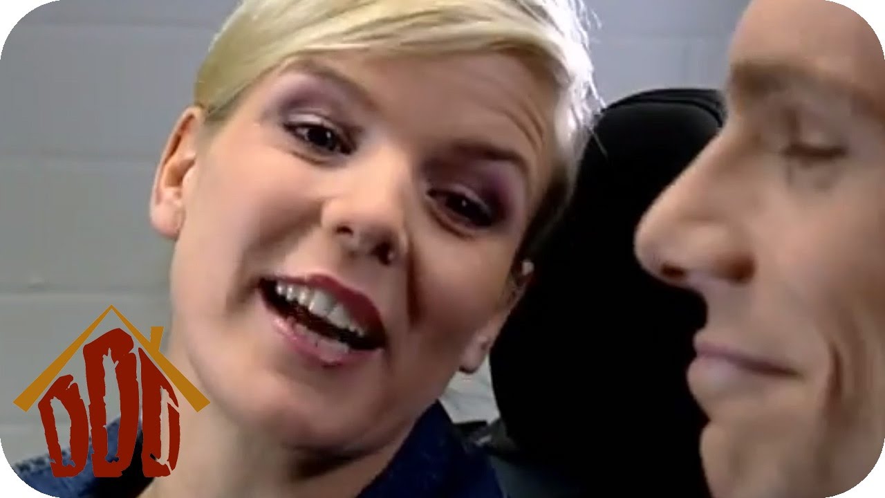 Im Auto flachgelegt  | DIE DREISTEN DREI - DIE COMEDY WG