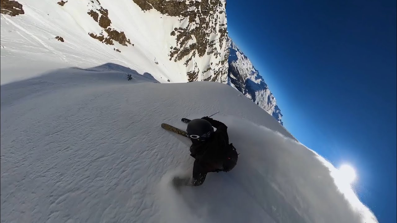 Couloir de Valdez, Aiguille rouge