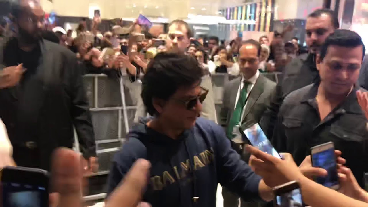 Shah Rukh Khan king khan SRK fan gone crazy 🔥❤️ #jawantrailer #shahrukh #jawanmovieupdate