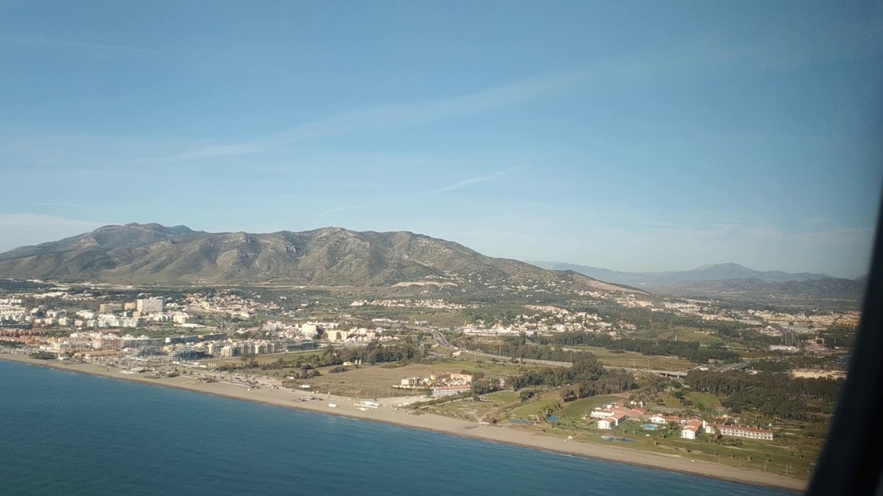 Aterrizaje en Aeropuerto Málaga (AGP)--- ryanair