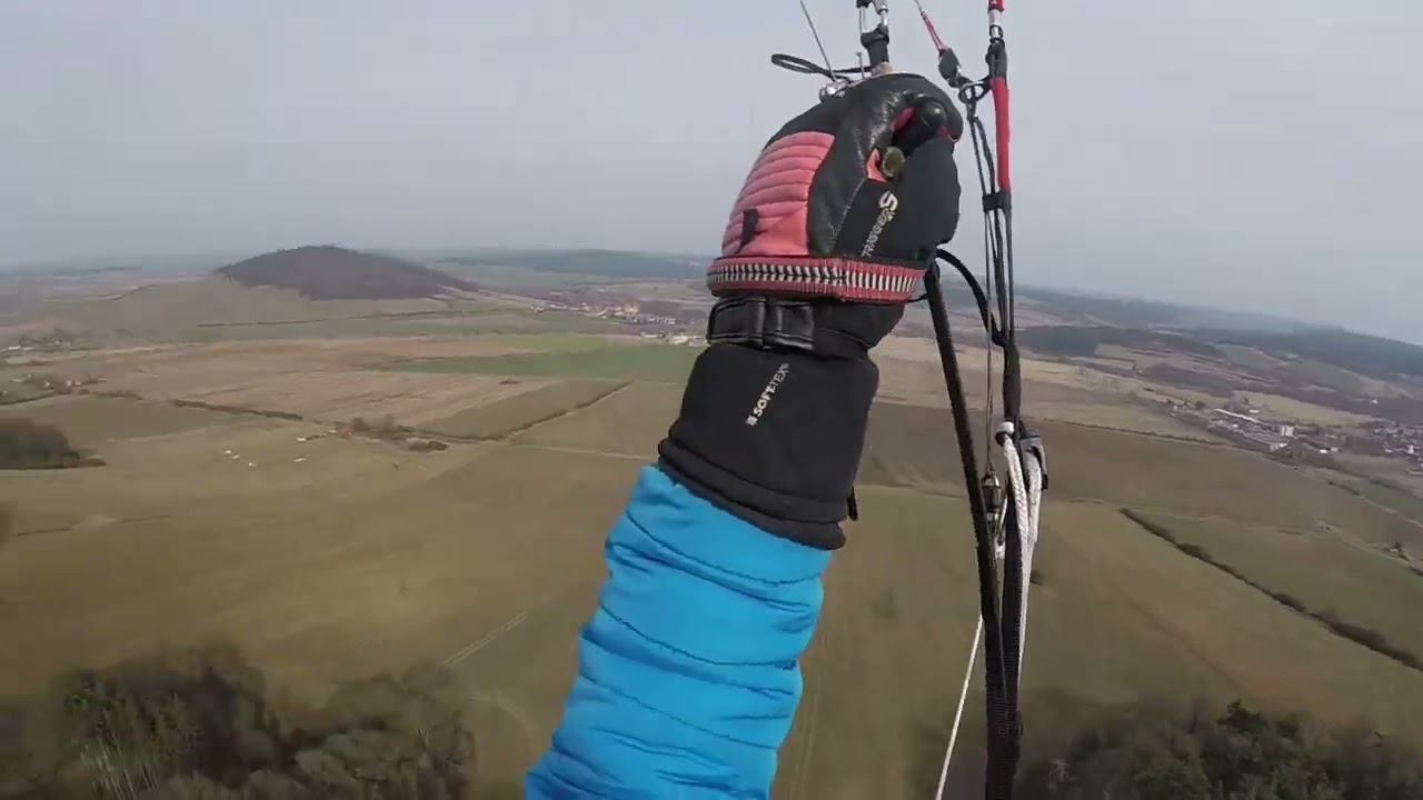 Švihov paragliding 8.3.2026, 24 lidí a divoké prase