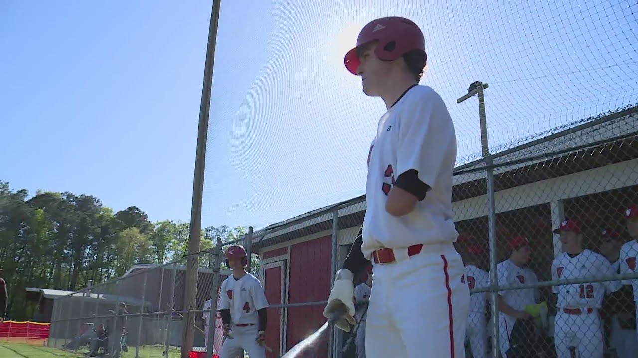 Born with one arm, Jacob Chapman shines as three-sport athlete