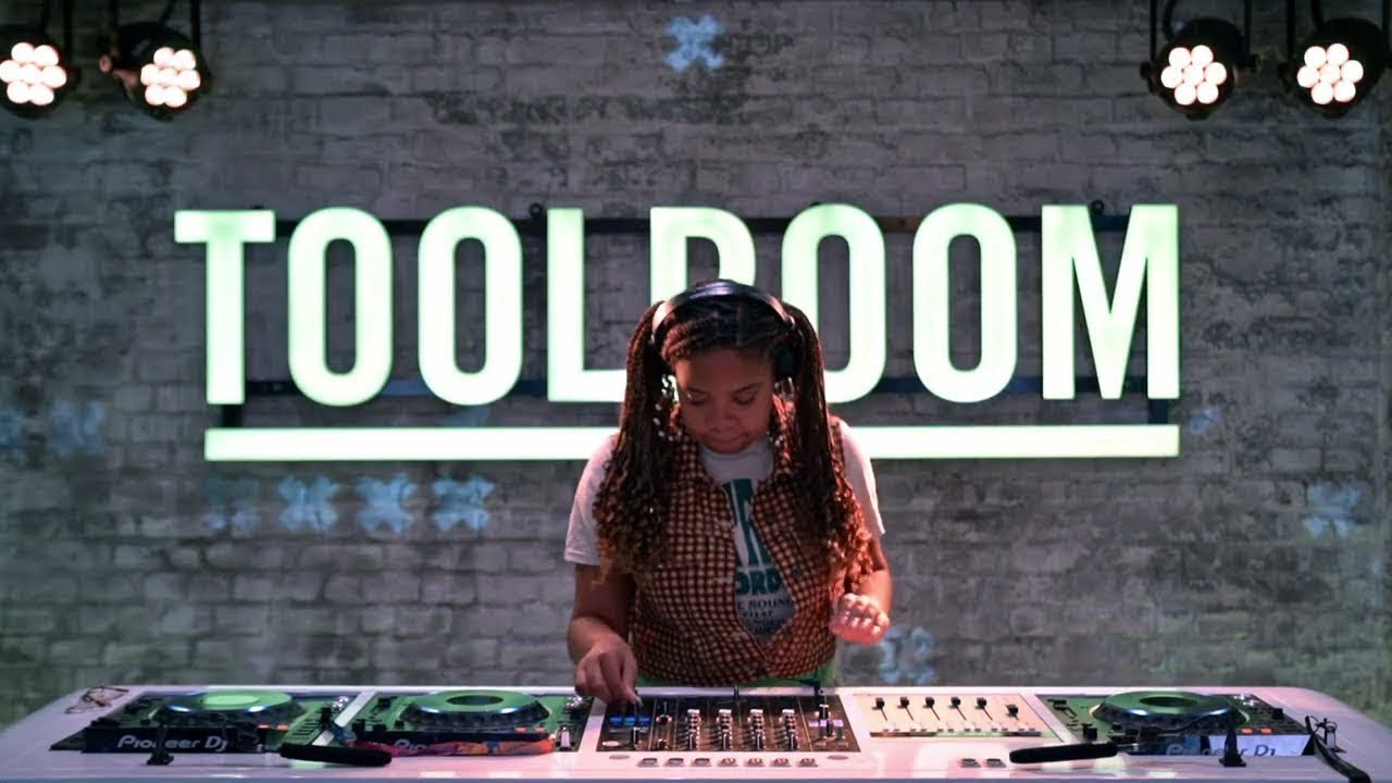 Melle Brown - Live From Toolroom HQ [Deep House/House]