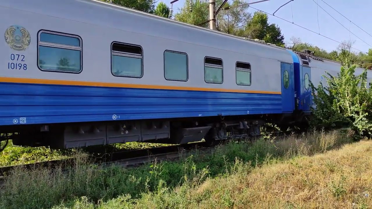 ВЛ80С-2368 с пассажирским поездом 078Х сообщением 