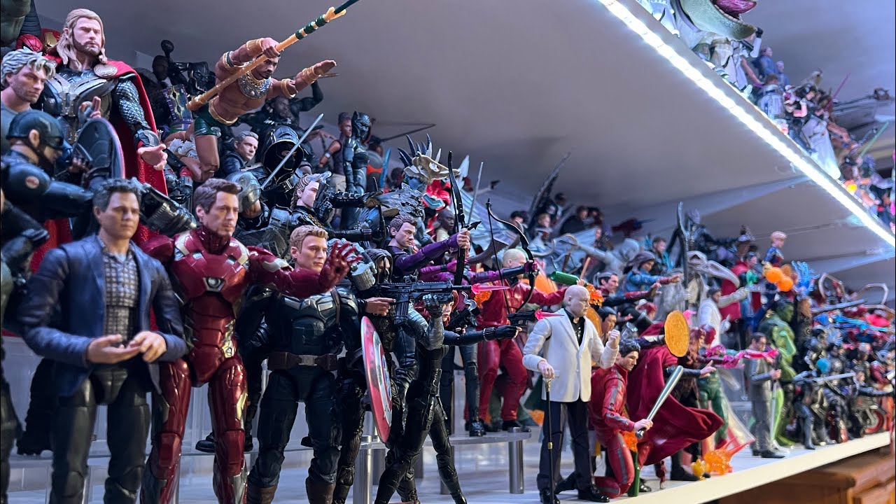 Выставка коллекции Marvel Legends (декабрь 2023 г.)