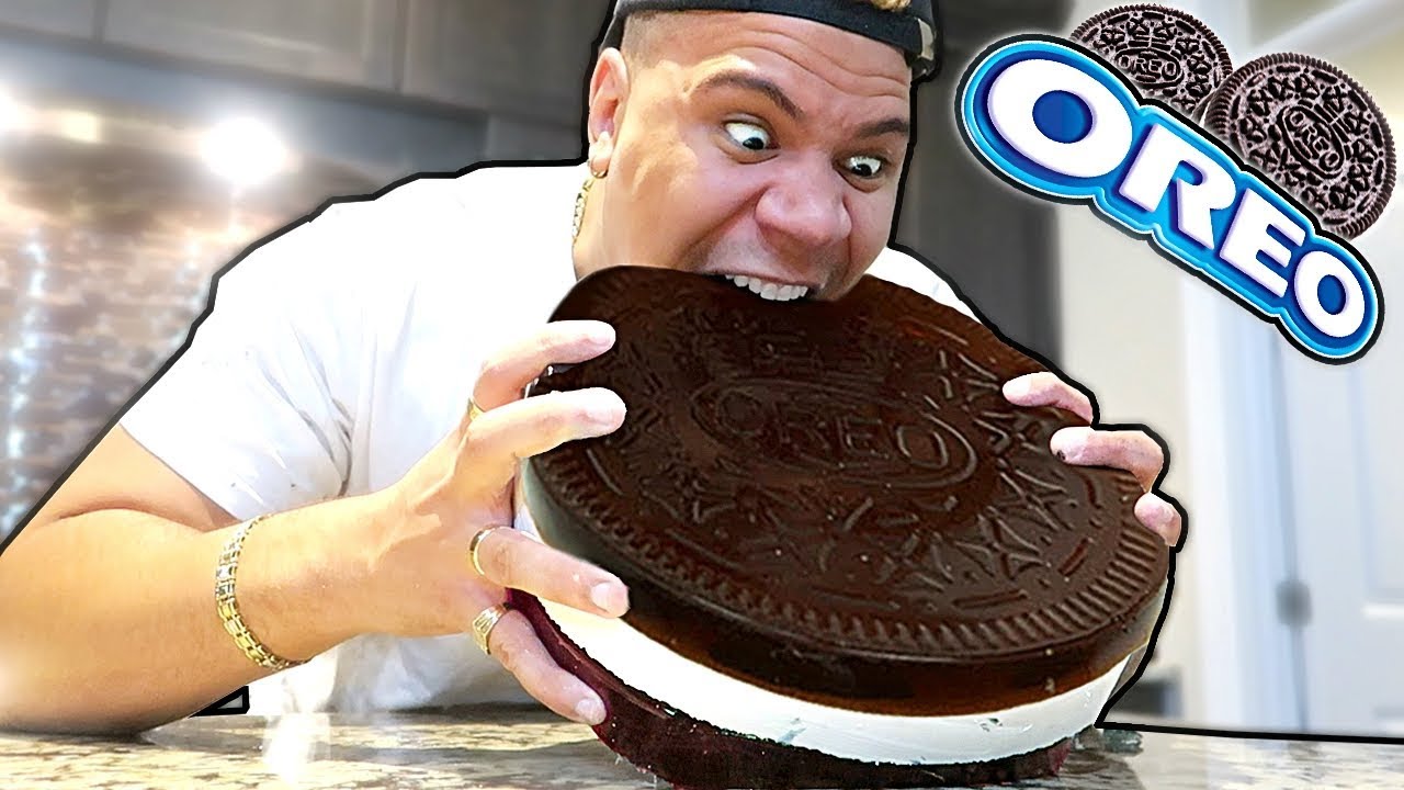 GIANT GUMMY OREO!! Learn How to Make DIY Edible GIANT FOOD! (WORLD RECORD CANDY)