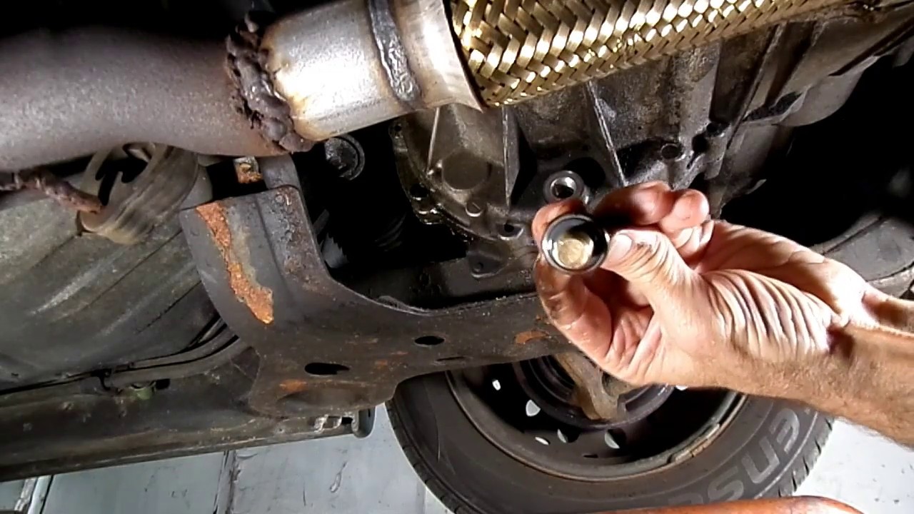 Замена жидкости в механической коробке передач Saturn