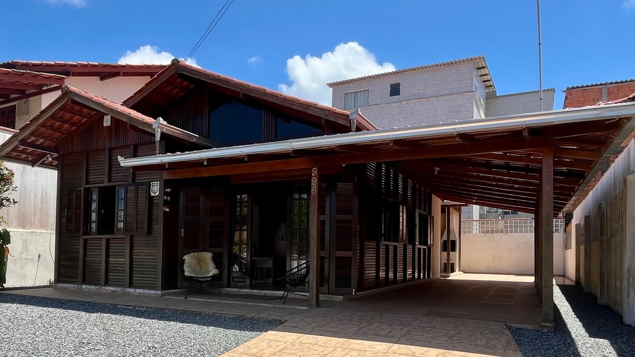 Casa a venda na praia da enseada! 