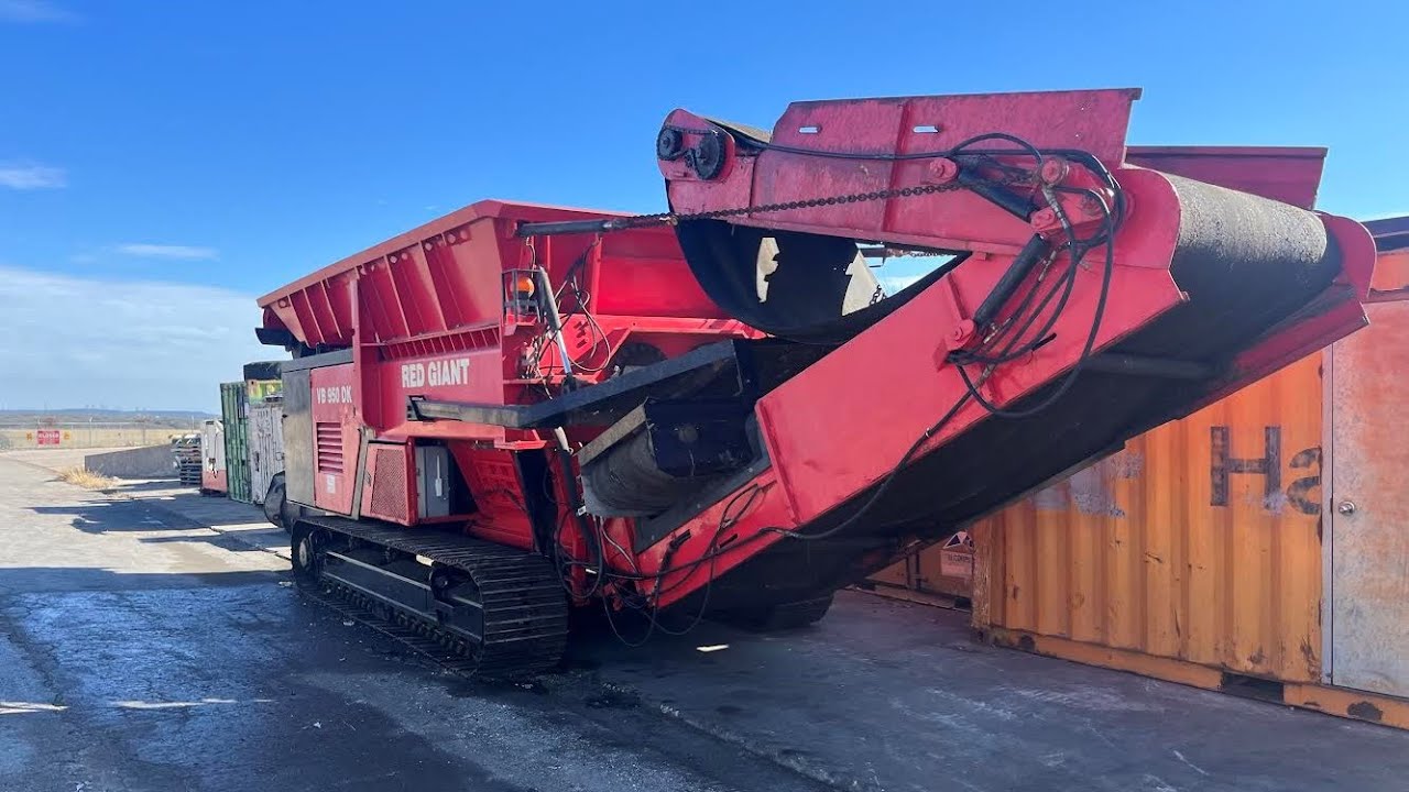 Hammel VB 950 DK Mobile Metal Shredder Eats Through Scrap Metal