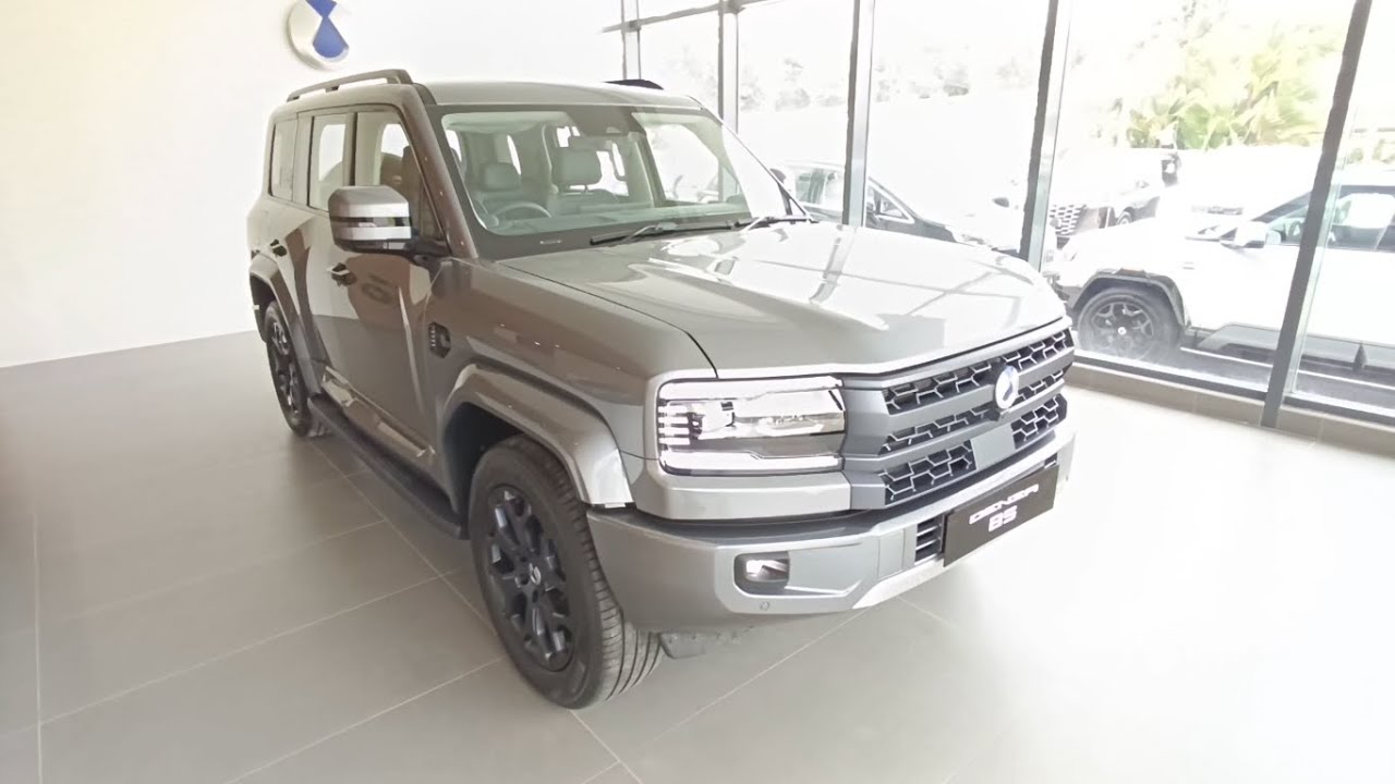 Denza B5 Leopard Granite Grey AWD DMO PHEV 1.5T eCVT (FCB Bao 5) walkaround (Brunei)