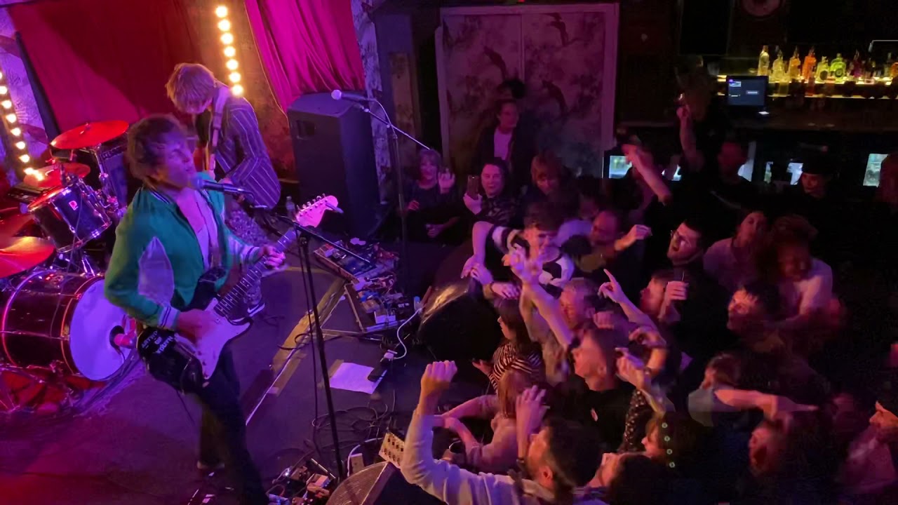 Trampolene Performing Alcohol Kiss at The Deaf Institute Manchester 2021